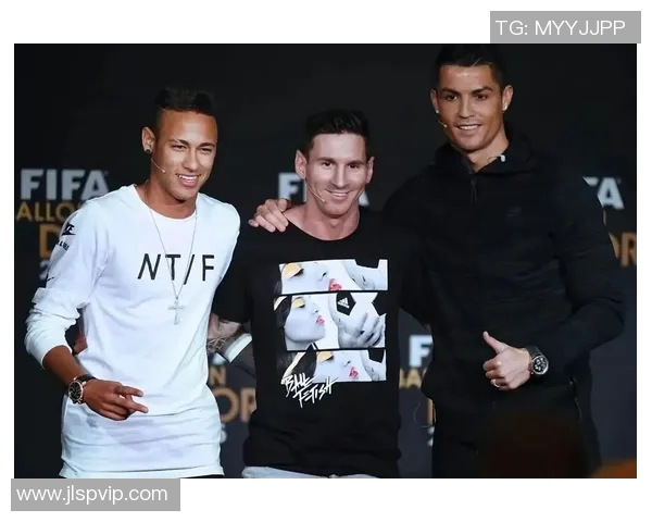 梅西、C罗与内马尔的足球传奇：三位巨星的巅峰对决与影响力解析