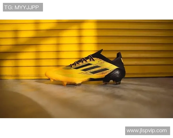 揭秘顶级球星足球鞋制作全过程，工艺精湛与创新设计的完美融合